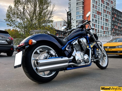 Полная оклейка мотоцикла Honda VTX 1300 Custom в темно-синий металлик